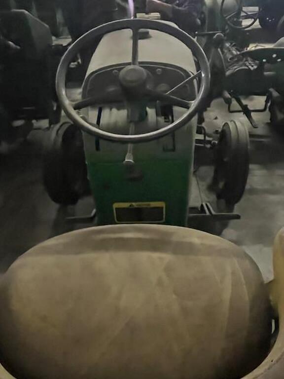Image of John Deere 2010 equipment image 2