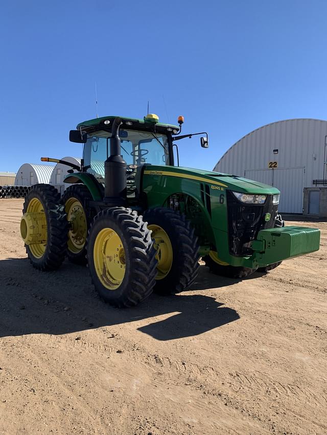 Image of John Deere 8245R equipment image 3