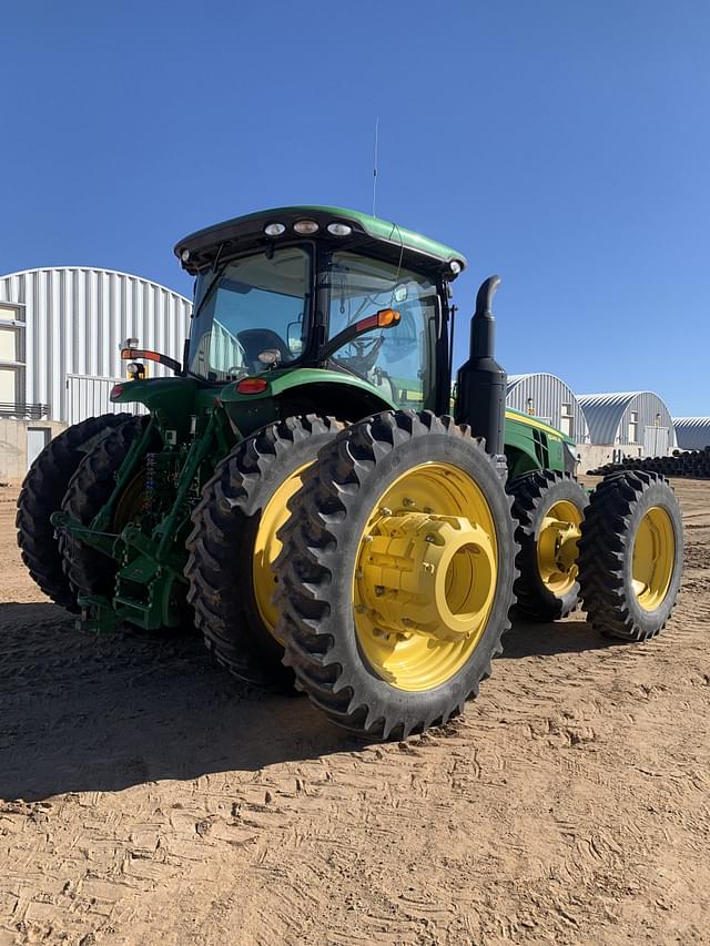 Image of John Deere 8245R equipment image 3