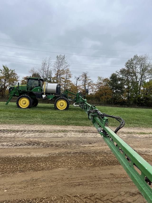 Image of John Deere R4038 equipment image 3