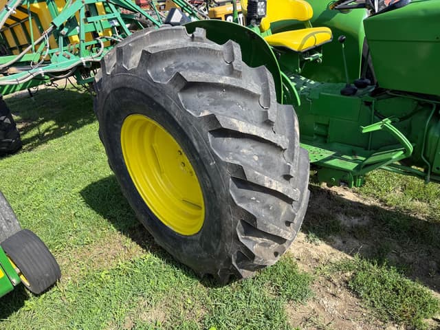 Image of John Deere 2020 equipment image 3