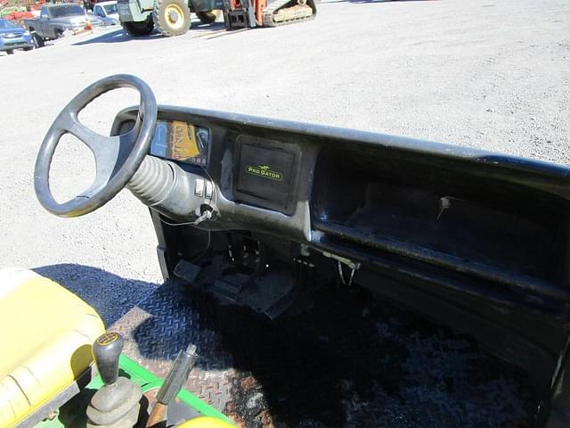 Image of John Deere 2020A equipment image 4