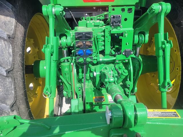 Image of John Deere 7R 230 equipment image 4