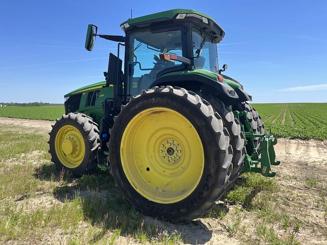 Image of John Deere 7R 230 equipment image 2