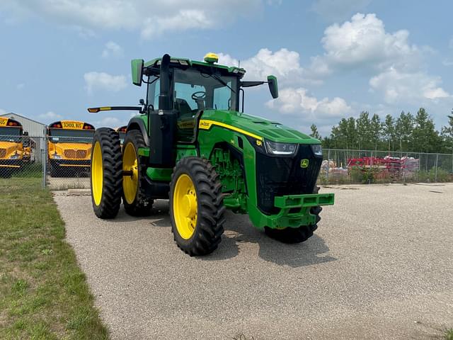 Image of John Deere 8R 230 equipment image 2