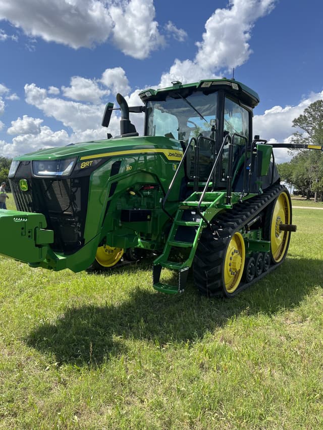 Image of John Deere 8RT 310 equipment image 1