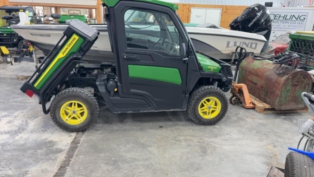 2023 John Deere XUV 835R Equipment Image0