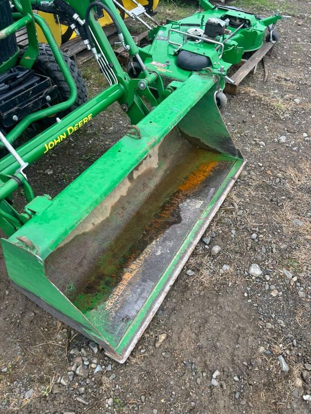 Image of John Deere 2025R equipment image 2