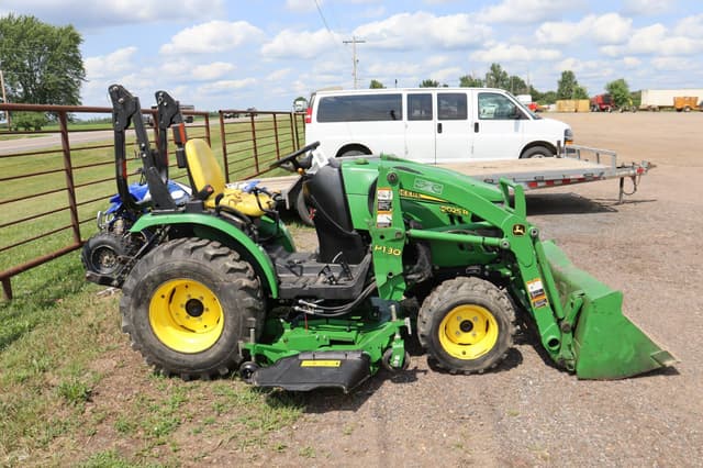 Image of John Deere 2025R equipment image 4