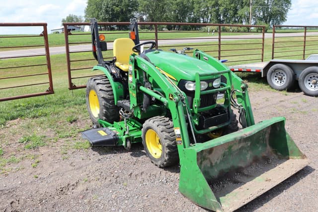 Image of John Deere 2025R equipment image 3
