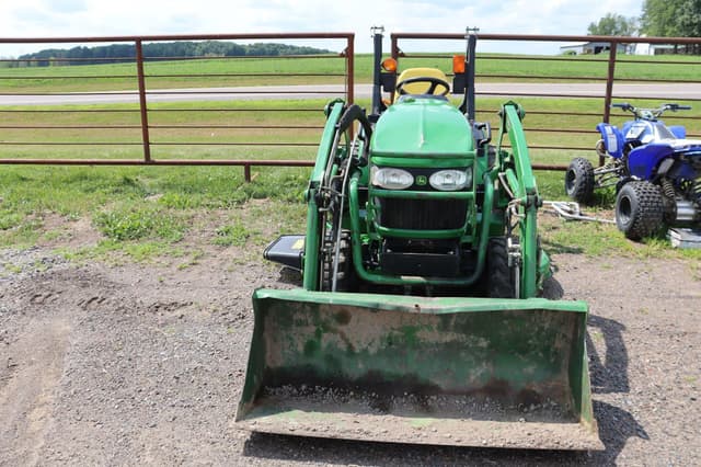 Image of John Deere 2025R equipment image 2