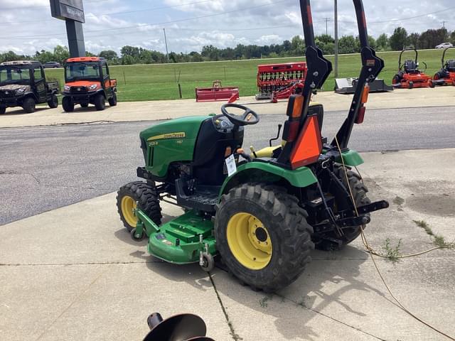 Image of John Deere 2025R equipment image 4