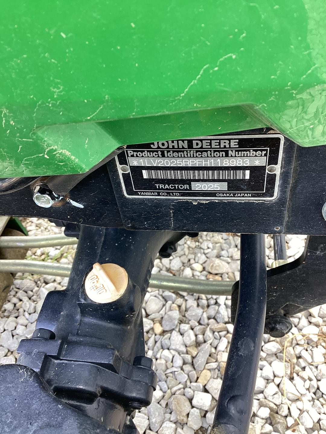 Image of John Deere 2025R Image 1
