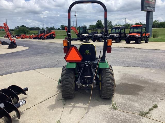 Image of John Deere 2025R equipment image 3