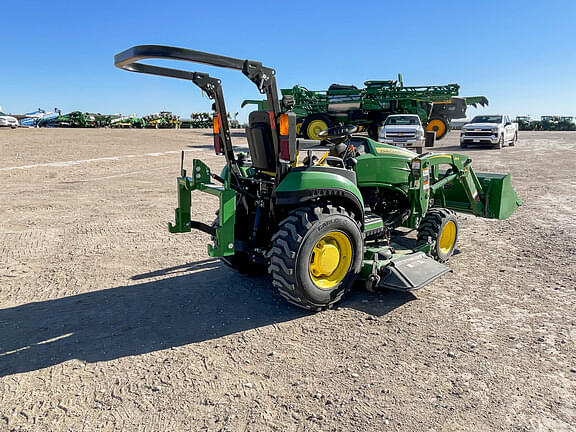 Image of John Deere 2025R equipment image 4