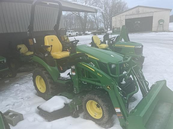 Image of John Deere 2025R equipment image 1