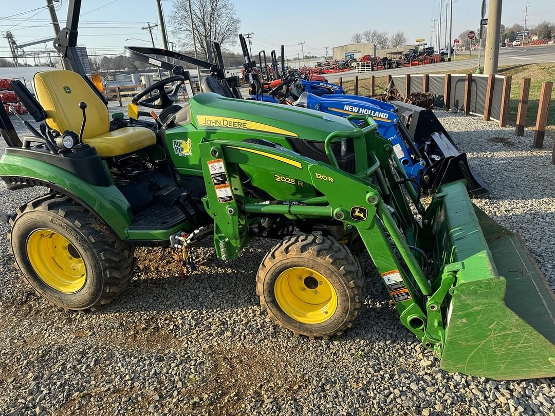 Image of John Deere 2025R Primary image