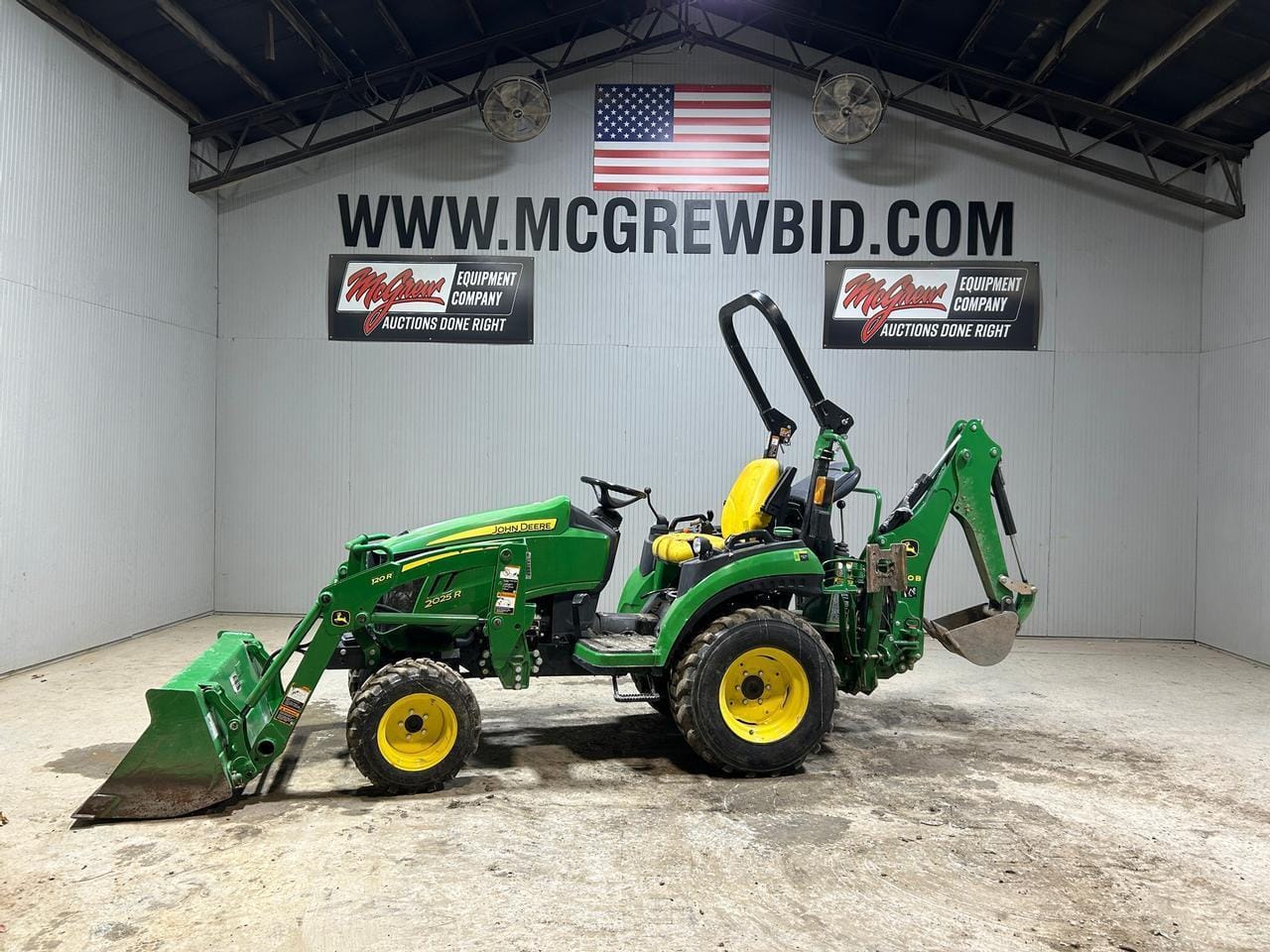 John Deere 2025R Equipment Image0