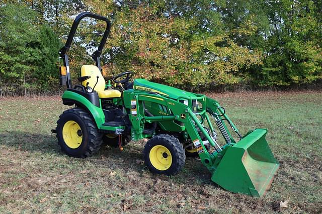 Image of John Deere 2025R equipment image 1