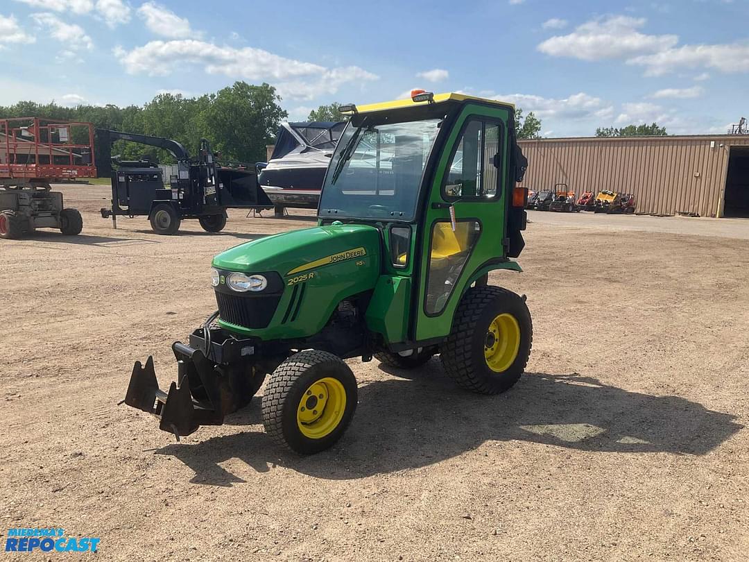 Image of John Deere 2025R Primary image