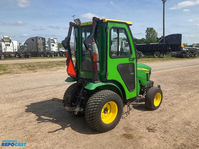 Image of John Deere 2025R equipment image 4