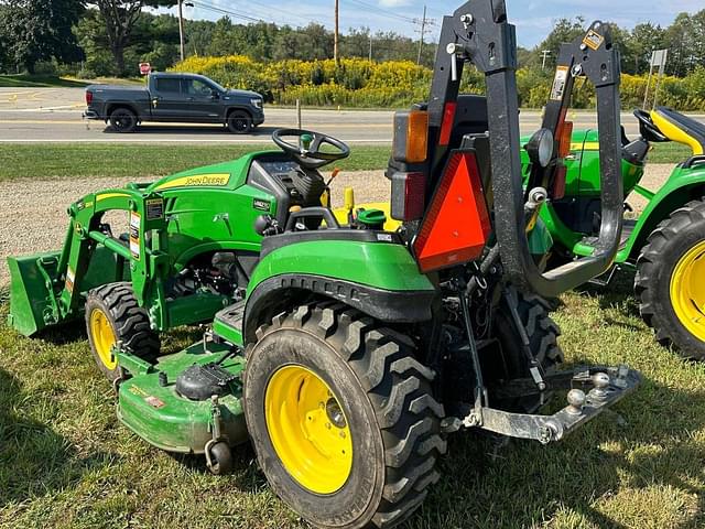 Image of John Deere 2025R equipment image 3