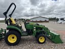 John Deere 2025R Image
