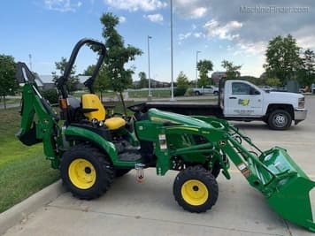 Main image John Deere 2025R