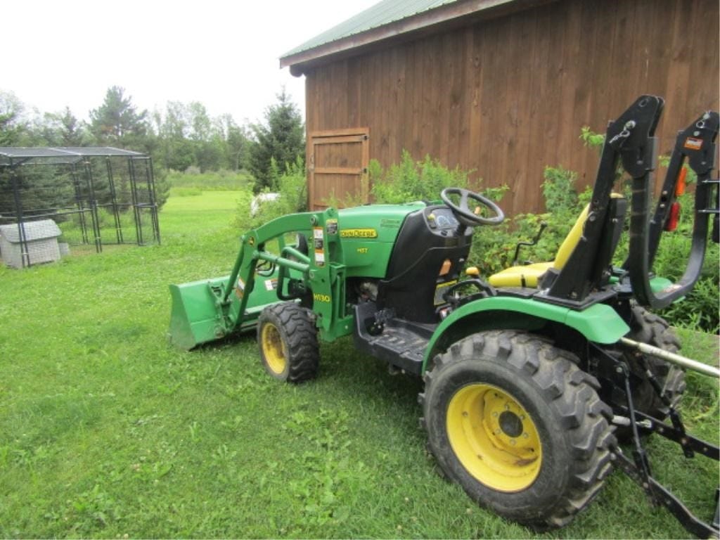 John Deere 2025R Equipment Image0