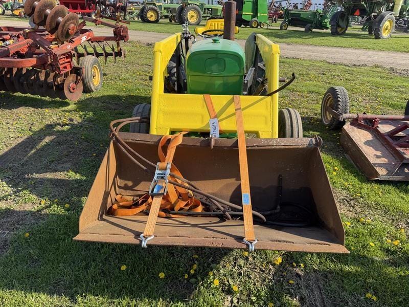 John Deere 2030 Equipment Image0