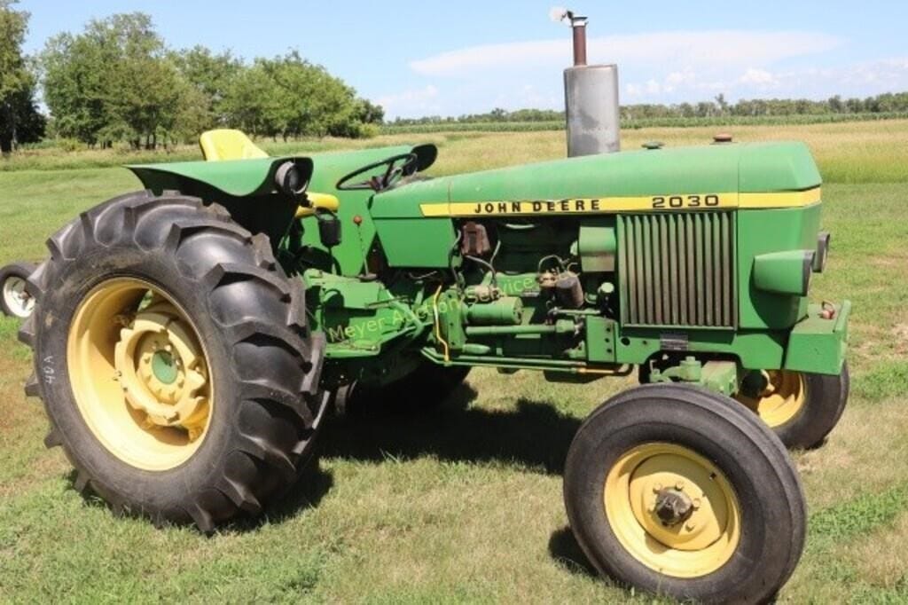 John Deere 2030 Equipment Image0