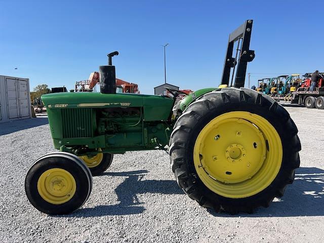 Image of John Deere 2030 equipment image 1