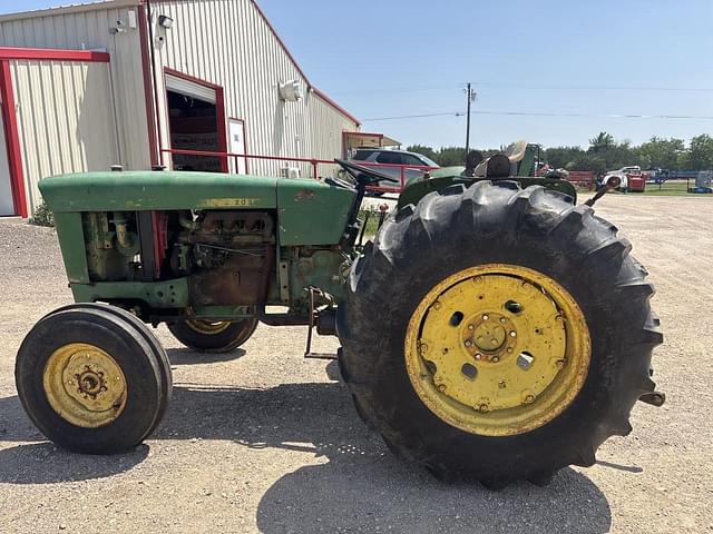 Image of John Deere 2030 equipment image 1