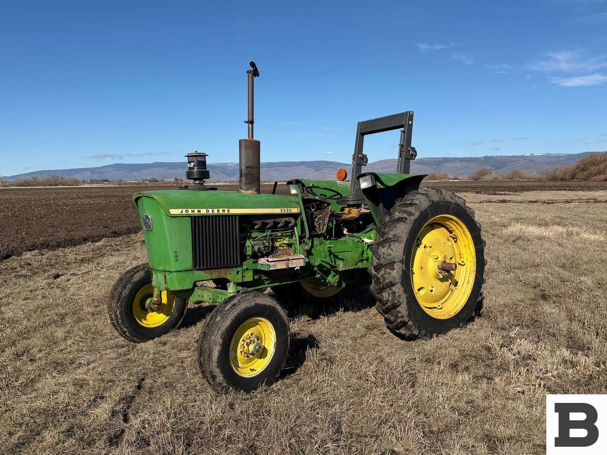 John Deere 2030 Equipment Image0