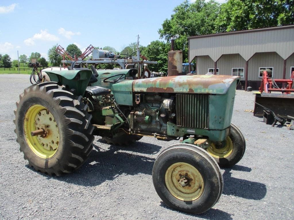 John Deere 2030 Equipment Image0