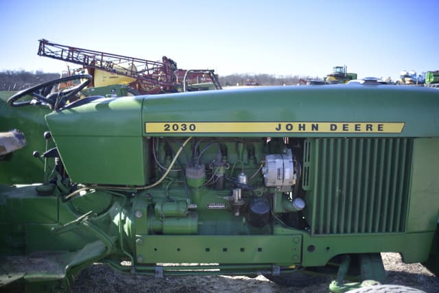 Image of John Deere 2030 equipment image 1