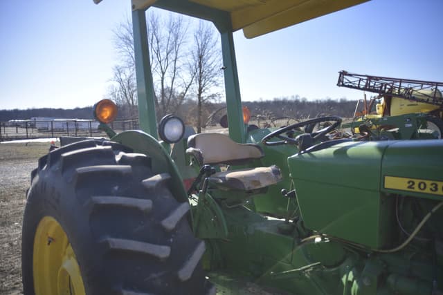 Image of John Deere 2030 equipment image 2