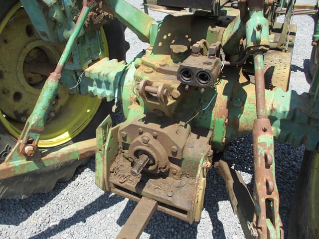 Image of John Deere 2030 equipment image 4