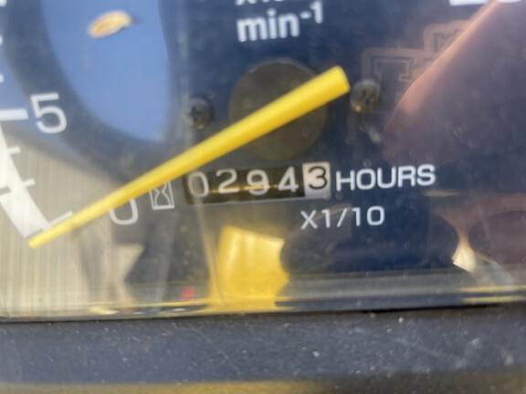 Image of John Deere 2032R equipment image 1