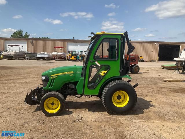 Image of John Deere 2032R equipment image 1