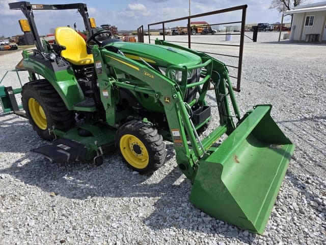 Image of John Deere 2032R equipment image 2
