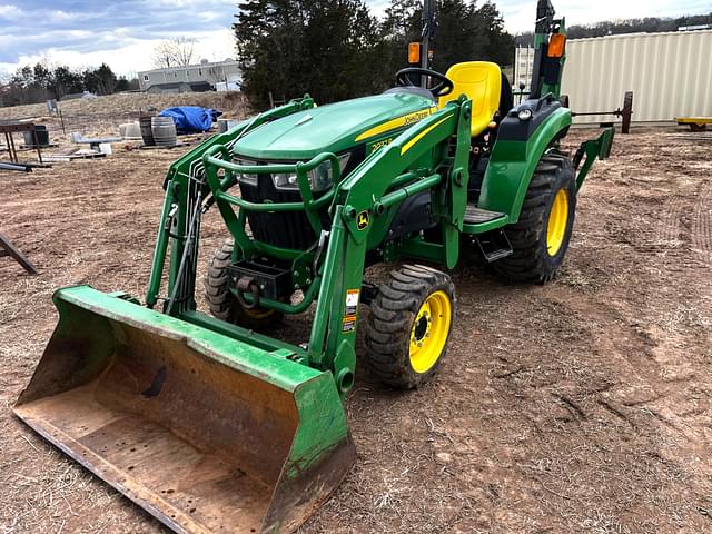 Image of John Deere 2032R equipment image 4