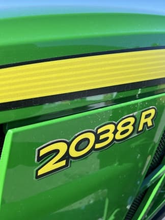 Image of John Deere 2038R equipment image 4