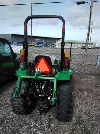Image of John Deere 2038R equipment image 4