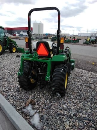 Image of John Deere 2038R equipment image 4