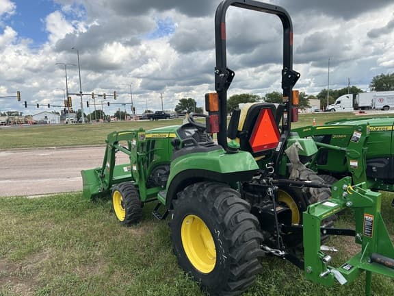 Image of John Deere 2038R equipment image 4