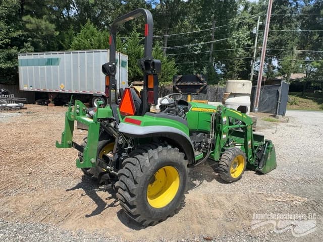 Image of John Deere 2038R equipment image 3