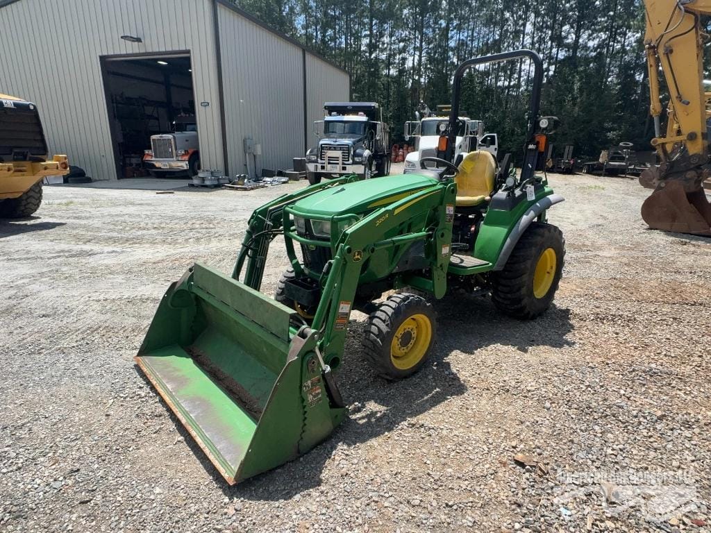 John Deere 2038R Equipment Image0