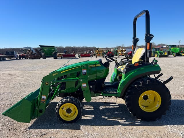 Image of John Deere 2038R equipment image 3