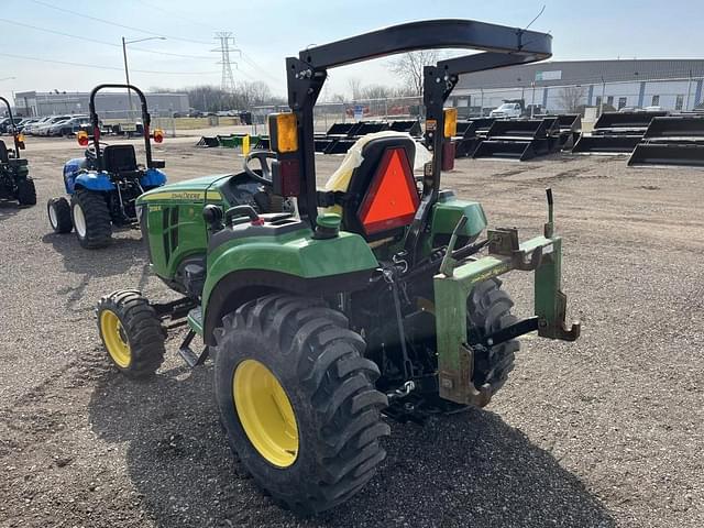 Image of John Deere 2038R equipment image 3